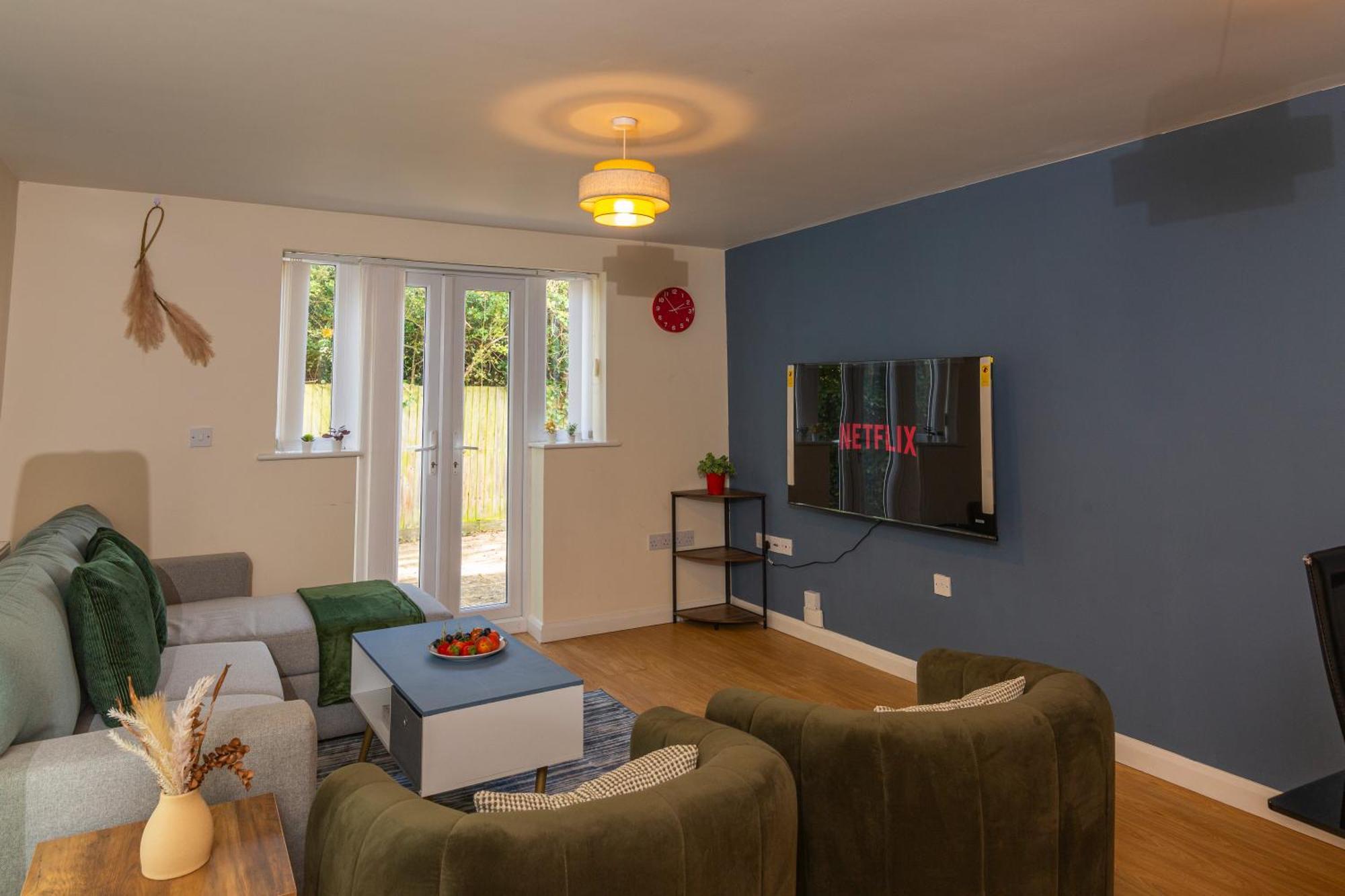 The Vogue Stay, 3 Bedrooms, 2 Bathrooms, Ideal For Jr & Oxford Hospitals, Free Carpark, Conveniently Located For Ring Road Access, 2 Miles From Oxford City Centre Easy Car & Bus Route Экстерьер фото
